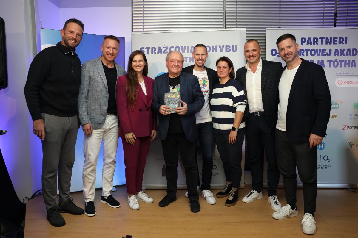 __2025_H_R_N_C_R_I_K_O_V_A_FOTO_KRST_KNIHY (10).JPG