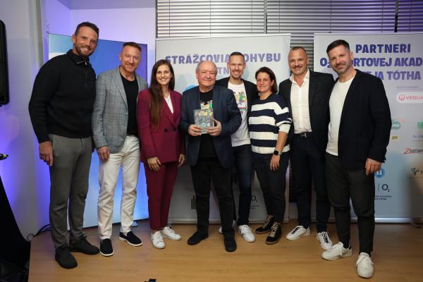 __2025_H_R_N_C_R_I_K_O_V_A_FOTO_KRST_KNIHY (10).JPG